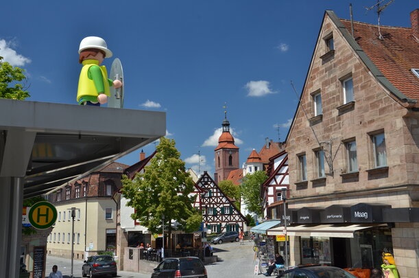Das Bild zeigt die Innenstadt von Zirndorf.